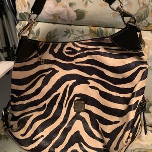 Large Dooney and bourke bag (authentic)